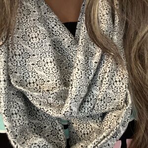 Cute white and black scarf new without tags